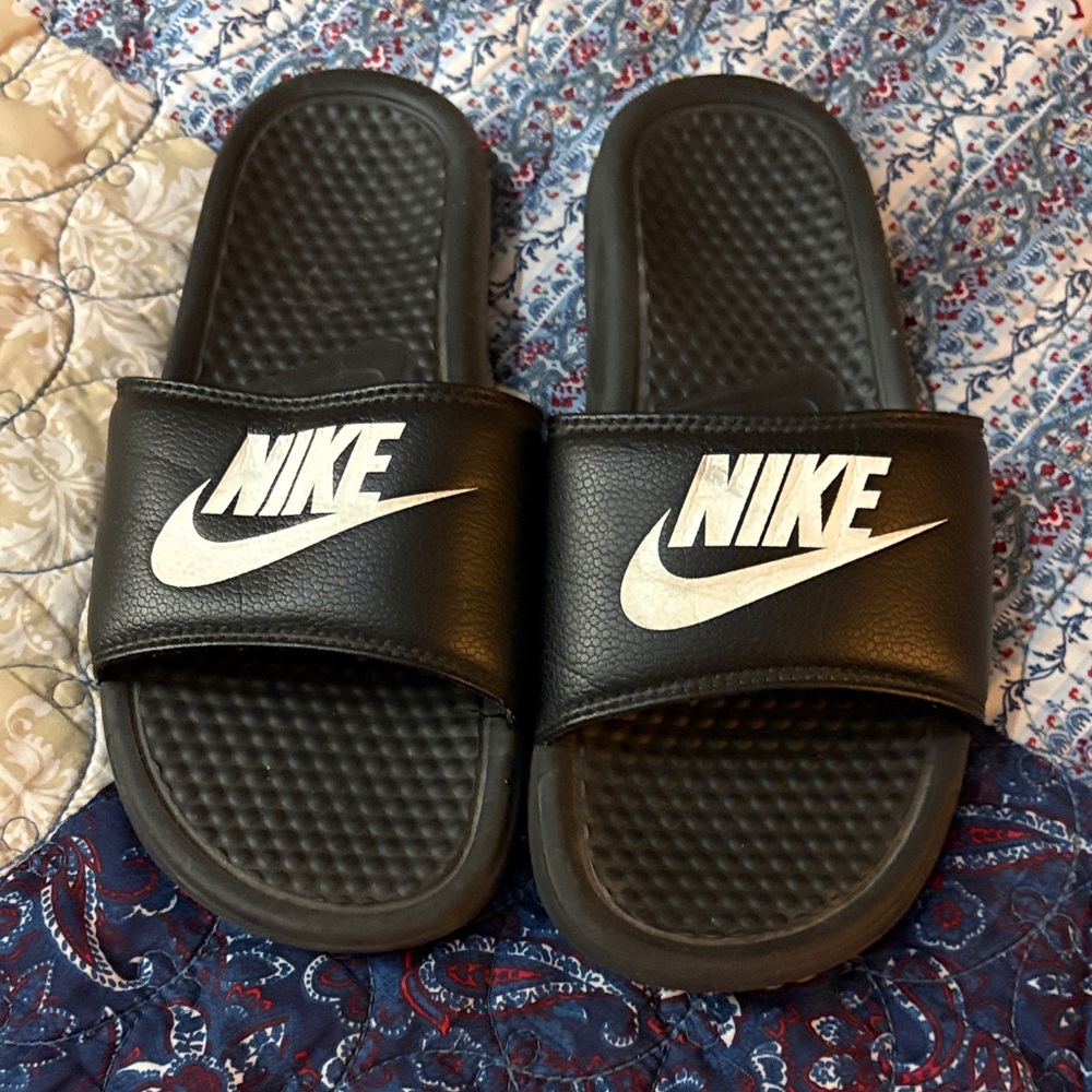 Nike Black and White Kids Sandals